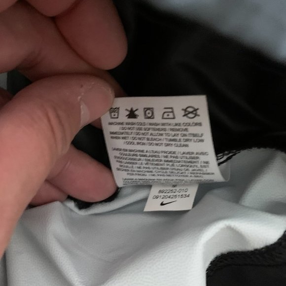 Nike Shield OSU Beavers 1/4 Zip. Medium. - Picture 13 of 16